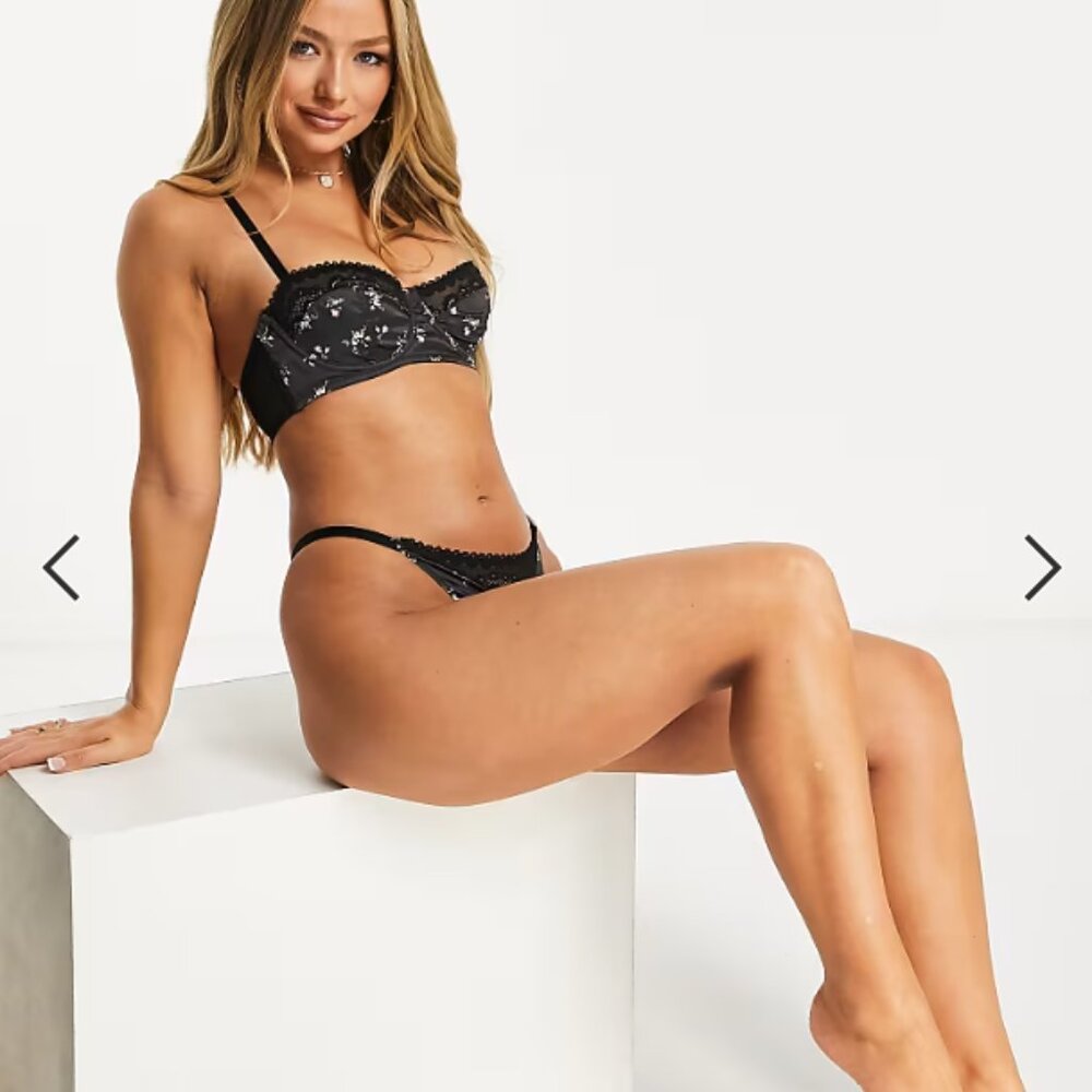 30B ASOS DESIGN ditsy floral & lace underwire bra in black